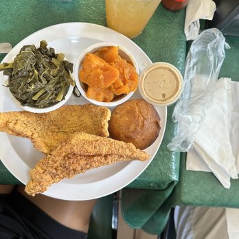 The Four Way signature dishes Fried Catfish, Fried Chicken, Turkey and Dressing, Macaroni and Cheese.